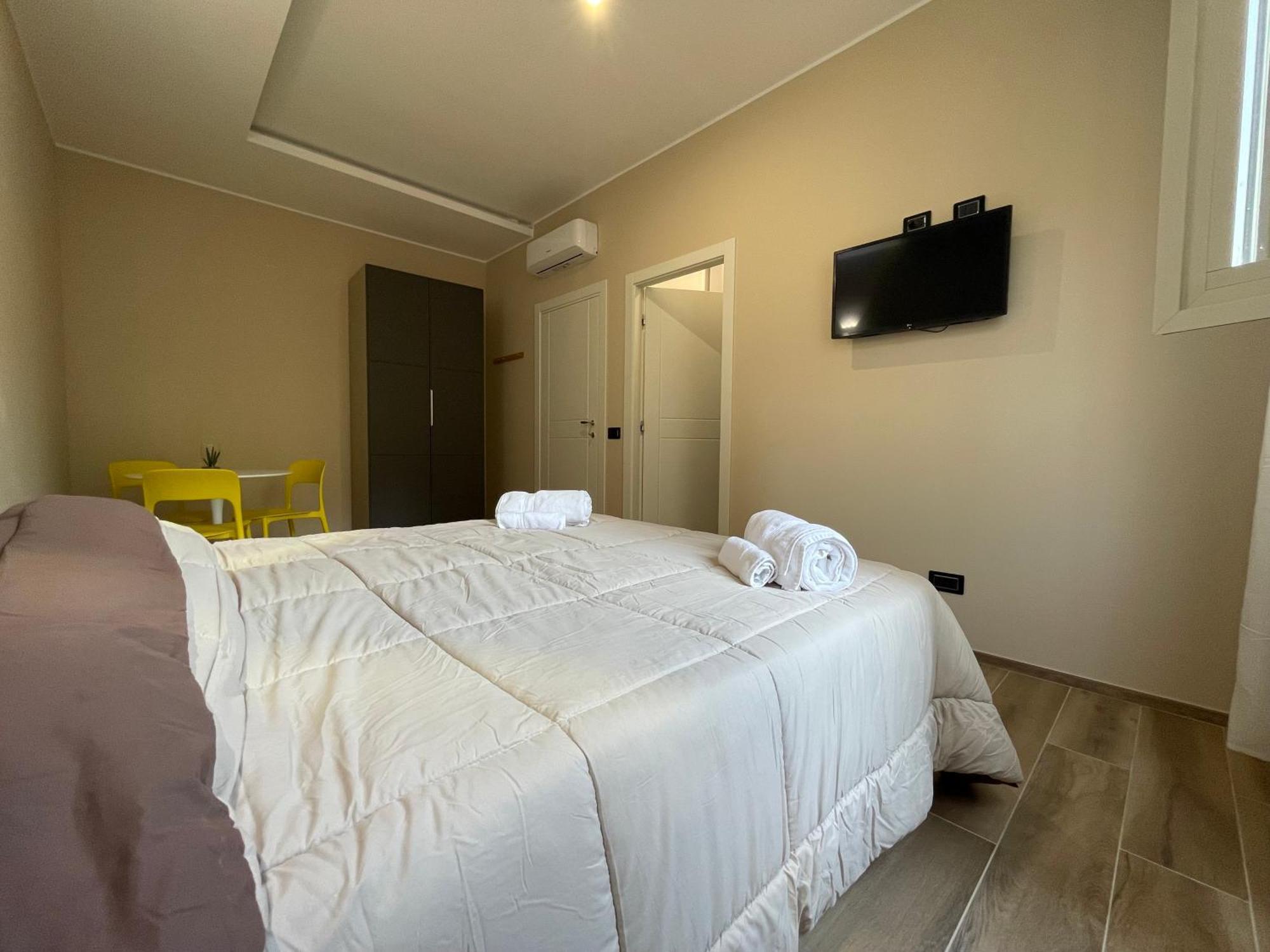 Guest House Design Navigli Милано Екстериор снимка